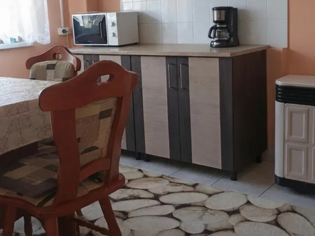 Eladó lakás Tát 80 nm