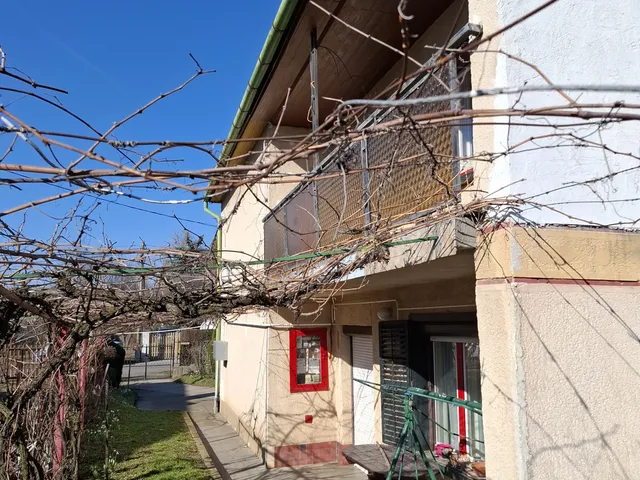 Eladó ház Szolnok, Szandaszőlős 234 nm