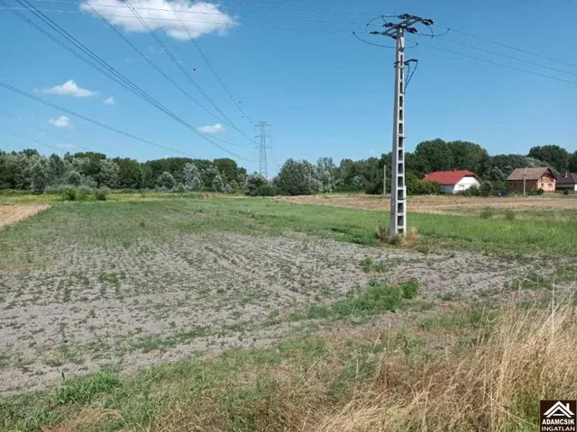 Eladó telek Dabas 3745 nm