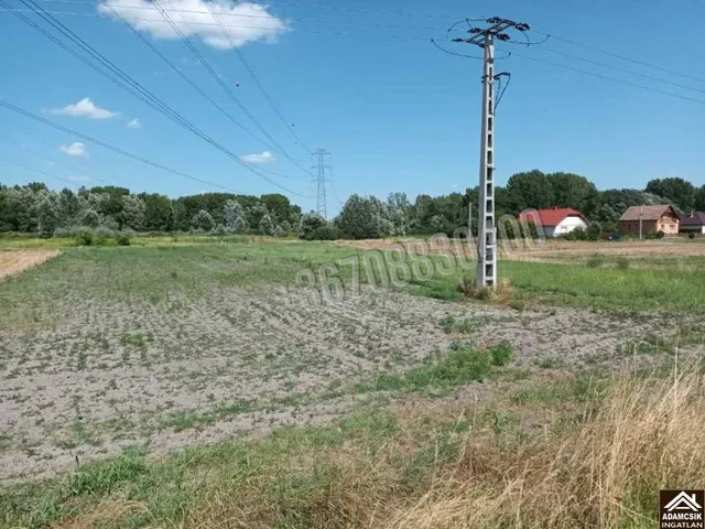 Eladó telek Dabas 3222 nm