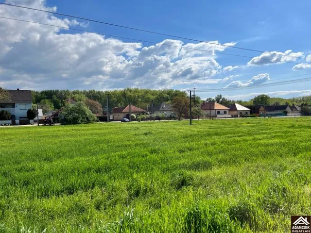 Eladó telek Dabas 1287 nm