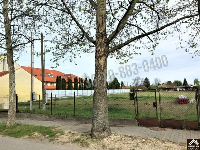 Eladó telek Dabas, Városközpont 1500 nm