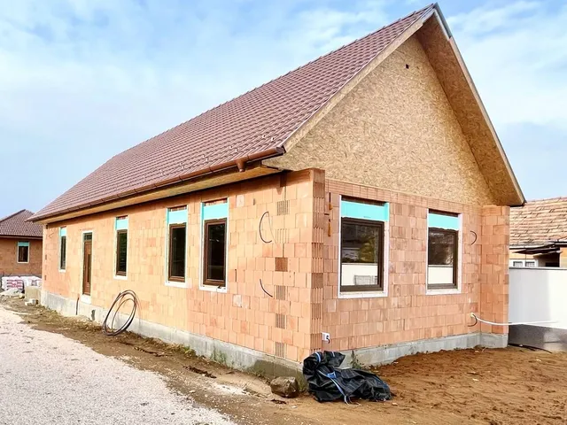 Eladó ház Újhartyán 99 nm