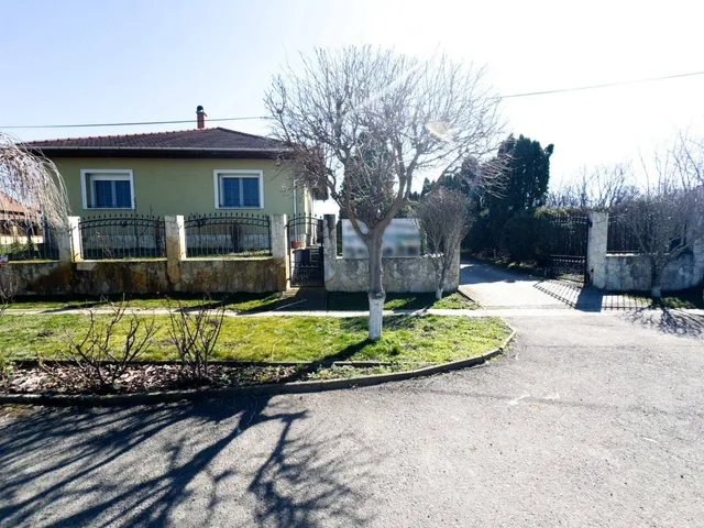 Eladó ház Abádszalók 100 nm