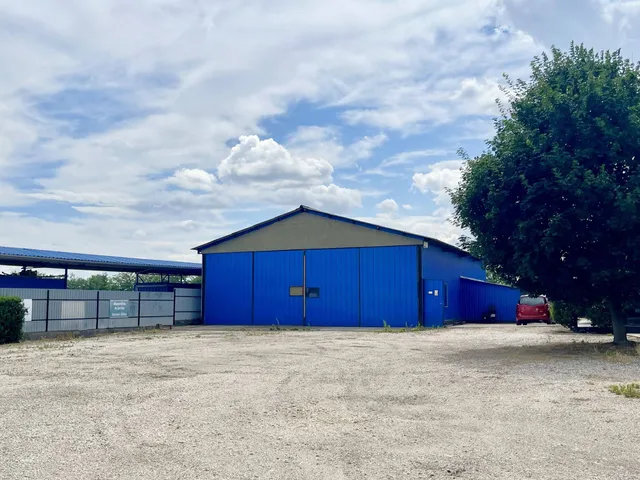 Eladó kereskedelmi és ipari ingatlan Örkény 320 nm