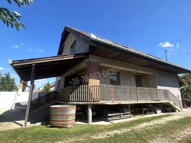 Eladó ház Újhartyán 170 nm