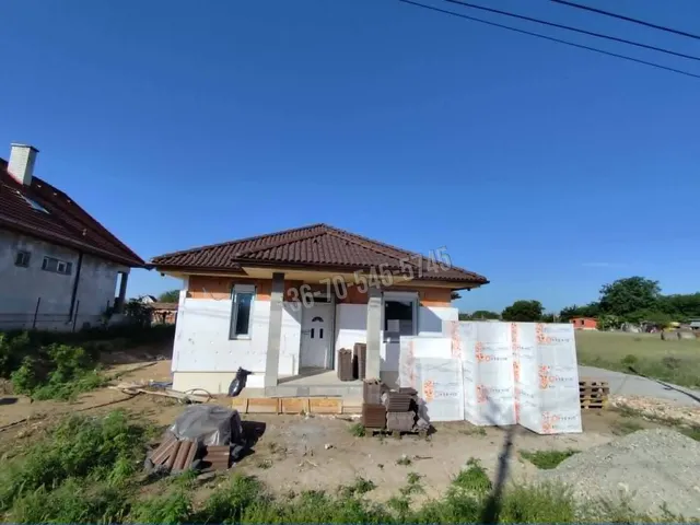 Eladó ház Inárcs 128 nm