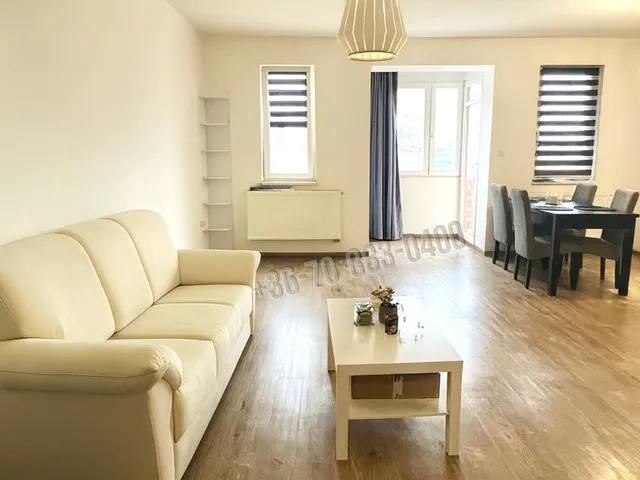 Eladó lakás Dabas, Városközpont 85 nm