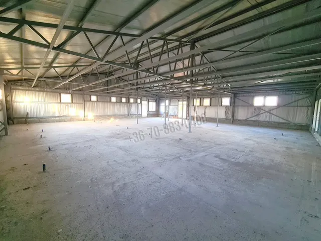 Kiadó kereskedelmi és ipari ingatlan Dabas, Városközpont 325 nm