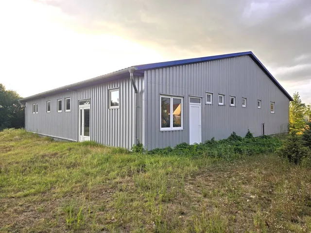 Kiadó kereskedelmi és ipari ingatlan Dabas, Városközpont 325 nm