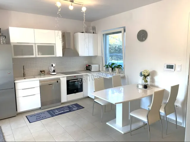 Eladó lakás Dabas, Városközpont 93 nm