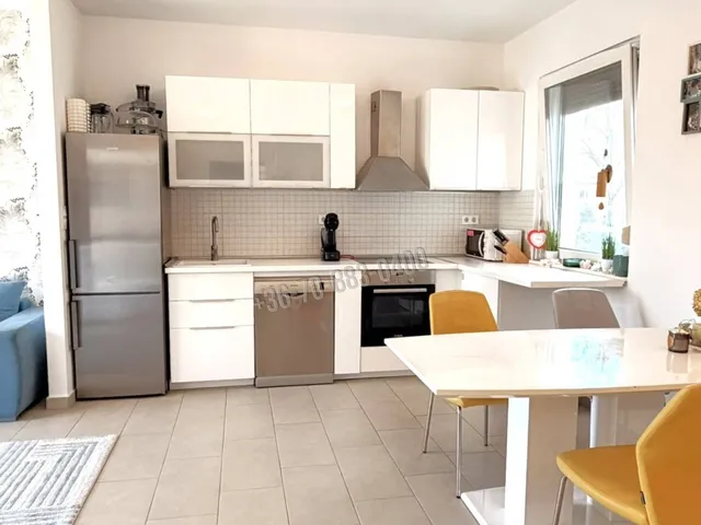 Eladó lakás Dabas, Városközpont 93 nm