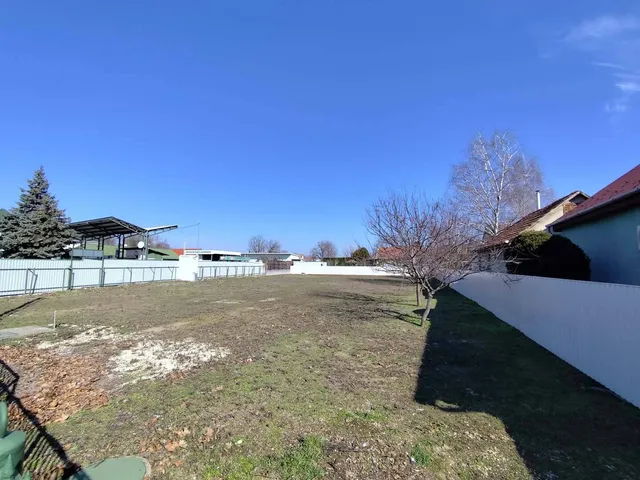 Kiadó telek Dabas, Városközpont 1460 nm