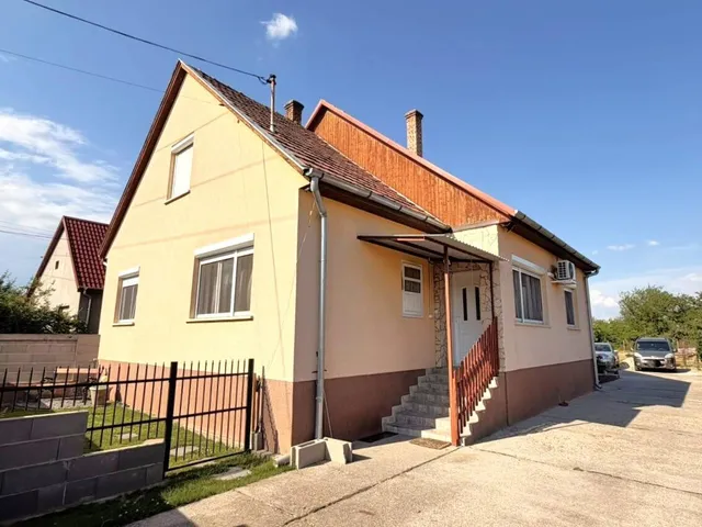 Eladó ház Dabas 114 nm