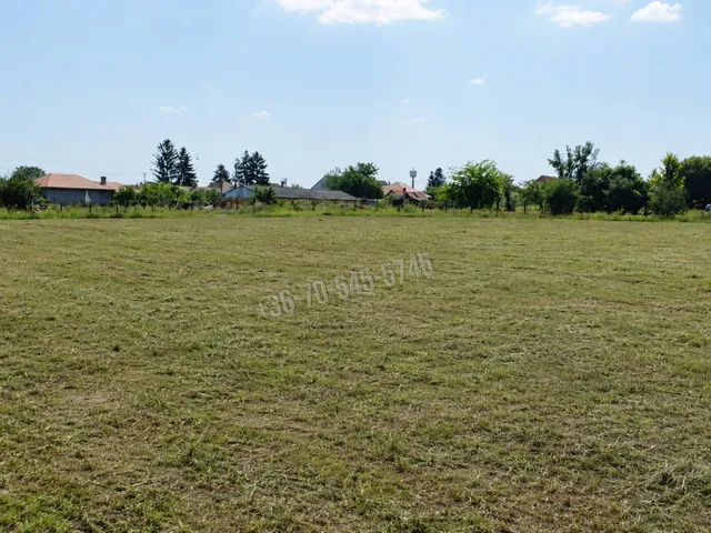 Eladó telek Inárcs 1696 nm