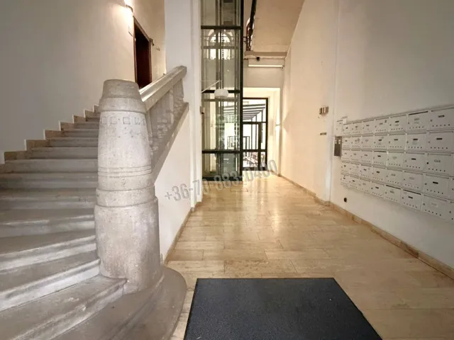 Eladó kereskedelmi és ipari ingatlan Budapest VI. kerület 186 nm