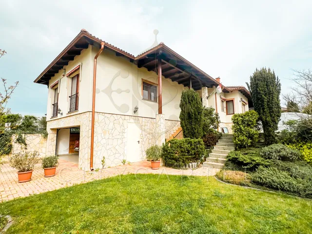 Eladó ház Mogyoród 160 nm