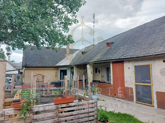 Eladó ház Bölcske 144 nm