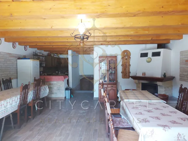 Eladó üdülő és hétvégi ház Bölcske 180 nm