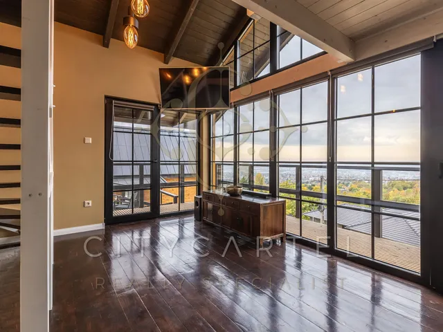 Eladó ház Budaörs 243 nm