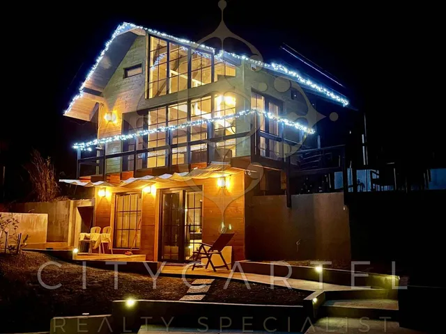 Eladó ház Budaörs 243 nm