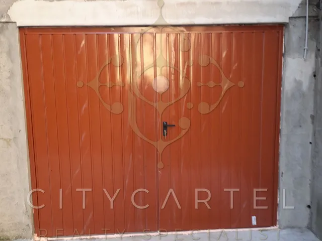 Kiadó garázs Budapest II. kerület, Szépilona 18 nm