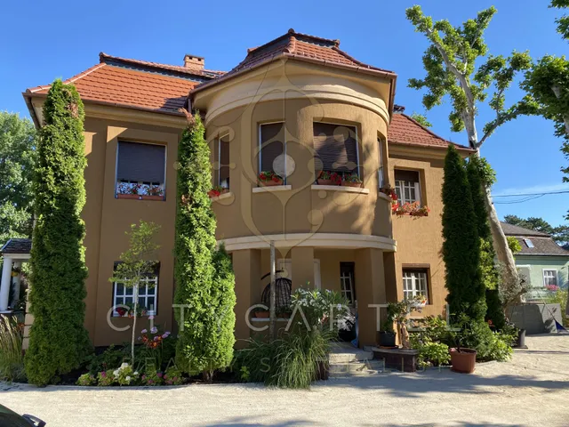 Eladó ház Siófok 2056 nm
