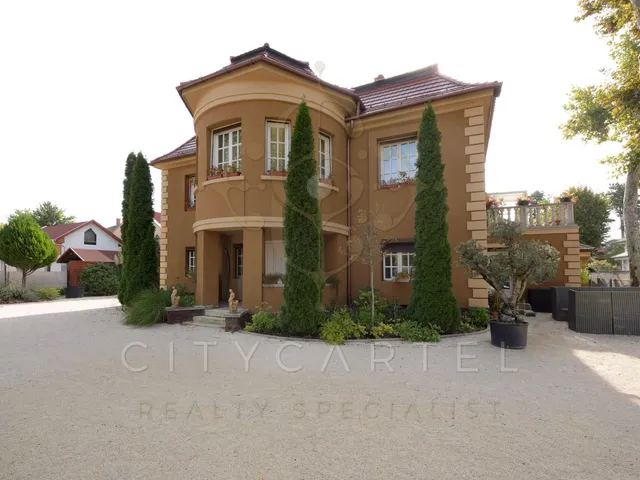 Eladó ház Siófok 2056 nm