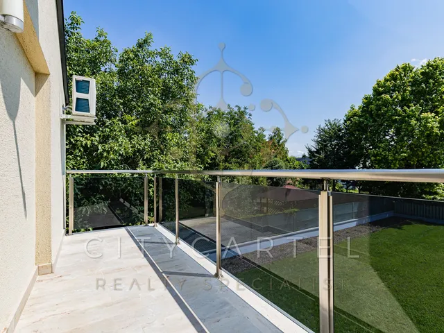 Eladó ház Telki 350 nm