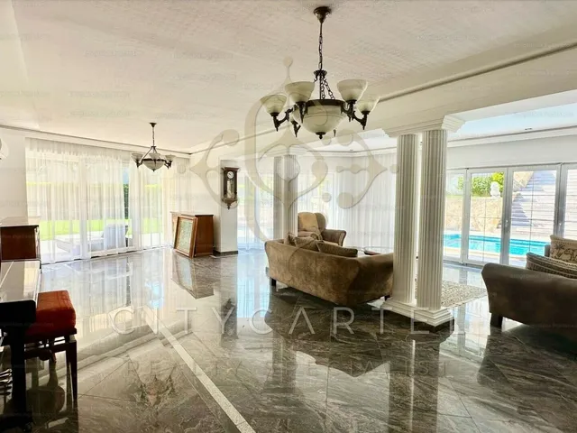 Eladó ház Budapest II. kerület, Adyliget 1120 nm