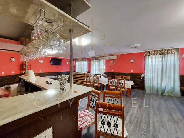 Eladó kereskedelmi és ipari ingatlan Dunaföldvár 320 nm