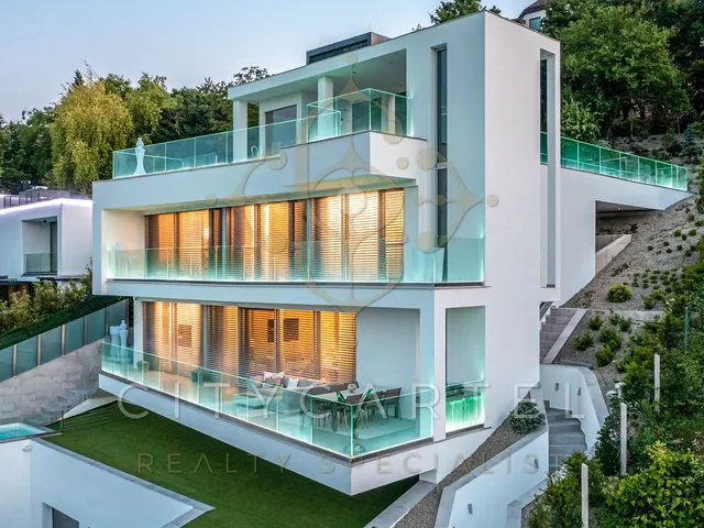 Eladó ház Budapest II. kerület 615 nm