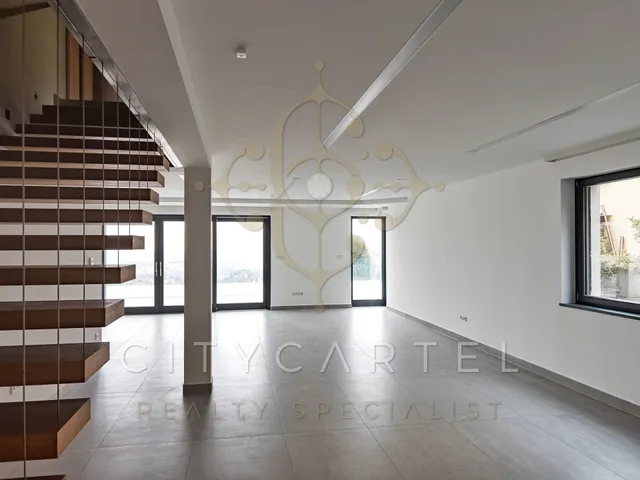 Eladó ház Budapest XII. kerület 270 nm