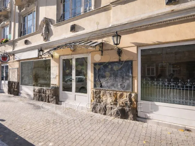 Eladó kereskedelmi és ipari ingatlan Budapest XII. kerület 125 nm