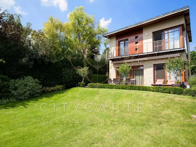 Eladó ház Budapest XI. kerület 345 nm