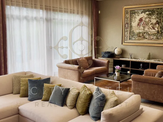 Eladó ház Budapest XI. kerület 345 nm