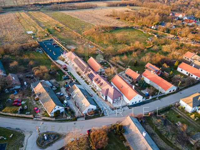 Eladó ház Kővágóörs 880 nm