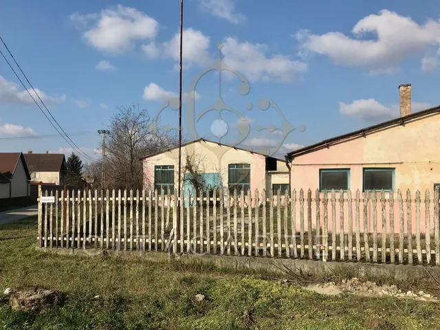 Eladó telek Dunaföldvár 252 nm