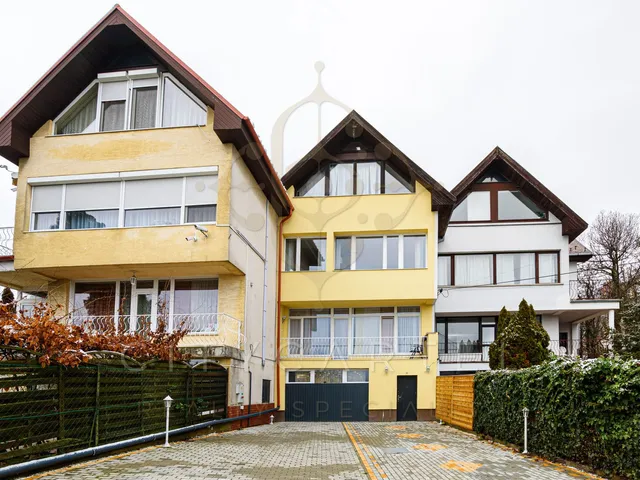 Eladó ház Budapest XII. kerület 296 nm