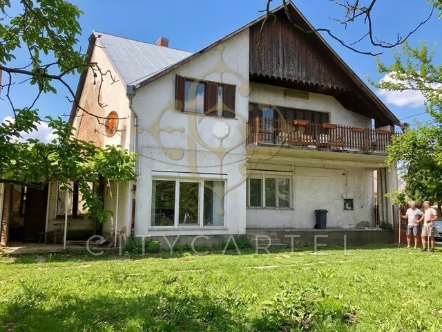 Eladó ház Bölcske 300 nm