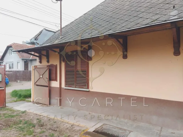 Eladó ház Madocsa 77 nm