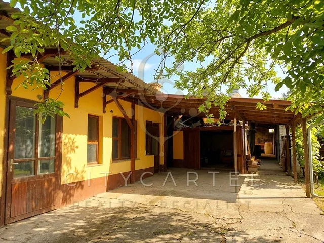 Eladó ház Madocsa 77 nm