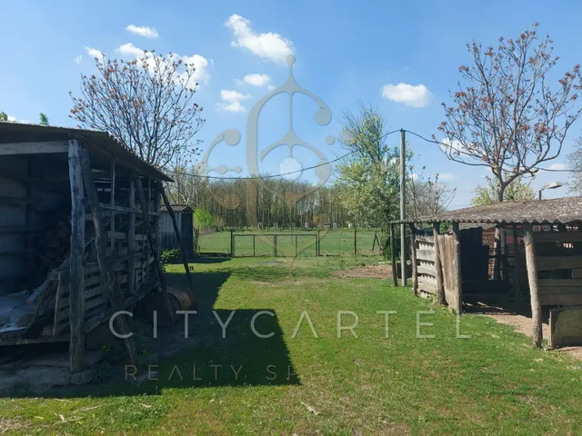 Eladó telek Solt 1800 nm