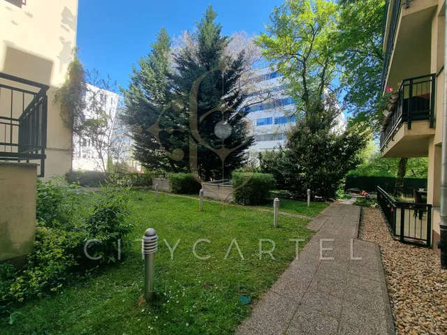 Eladó kereskedelmi és ipari ingatlan Budapest VI. kerület 186 nm