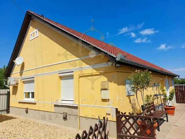 Eladó ház Dunaföldvár 62 nm