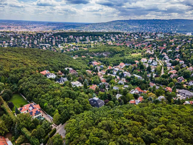 Eladó ház Budapest III. kerület, Remetehegy 560 nm