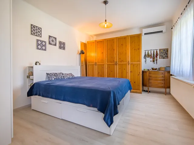 Eladó ház Budapest XVI. kerület, Emma utca 151 nm