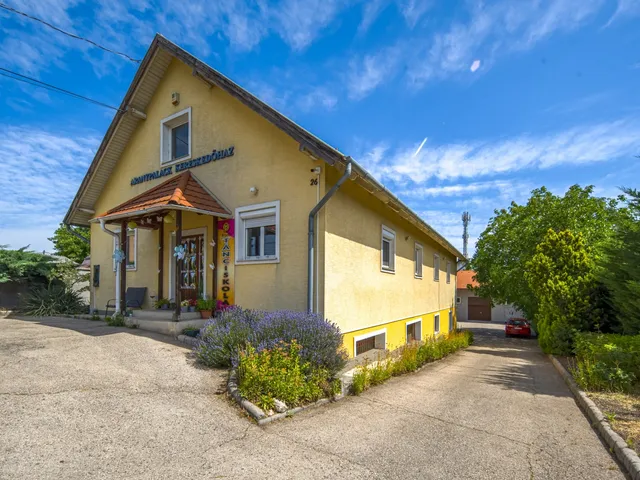 Eladó ház Érd, Lőcsei út 451 nm