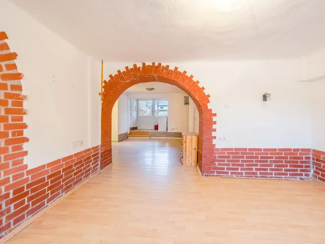 Eladó ház Dunakeszi, Muskátli utca 260 nm