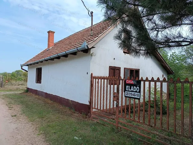 Eladó ház Csemő 48 nm